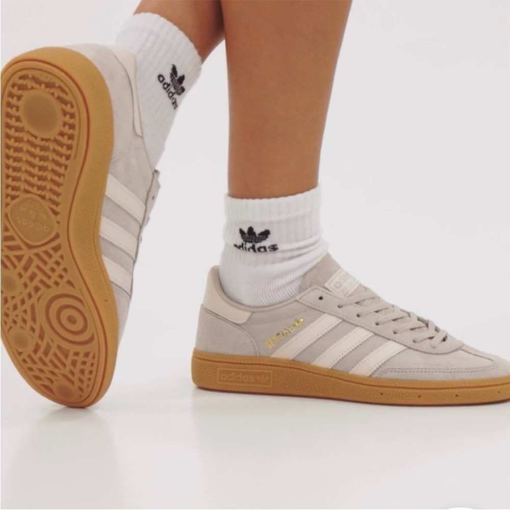 adidas Originals Gazelle Sneakers in Cream and Gum - Picture 2 of 9